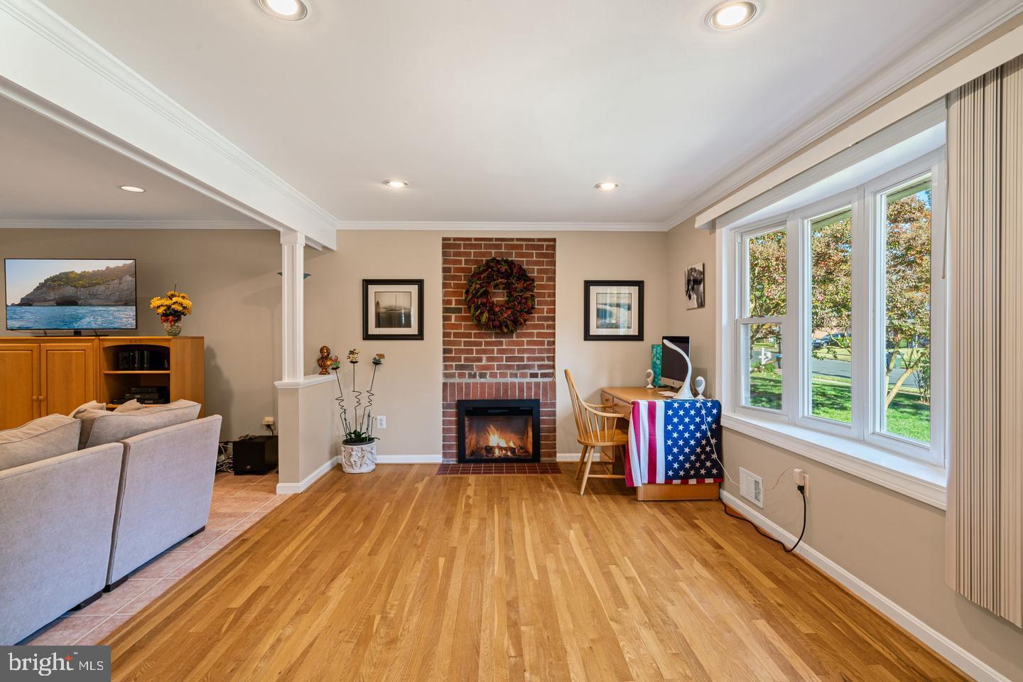 WEST SPRINGFIELD VILLAGE - Residential Lease