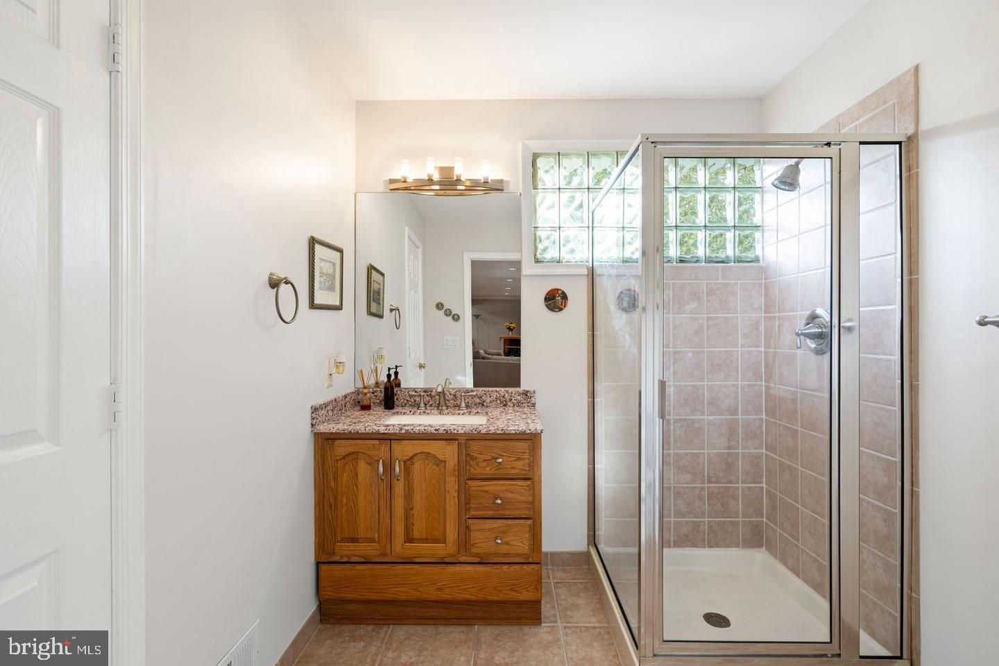 WEST SPRINGFIELD VILLAGE - Residential Lease