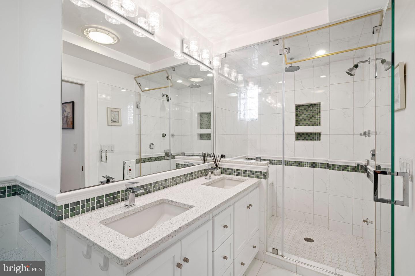 WEST SPRINGFIELD VILLAGE - Residential Lease