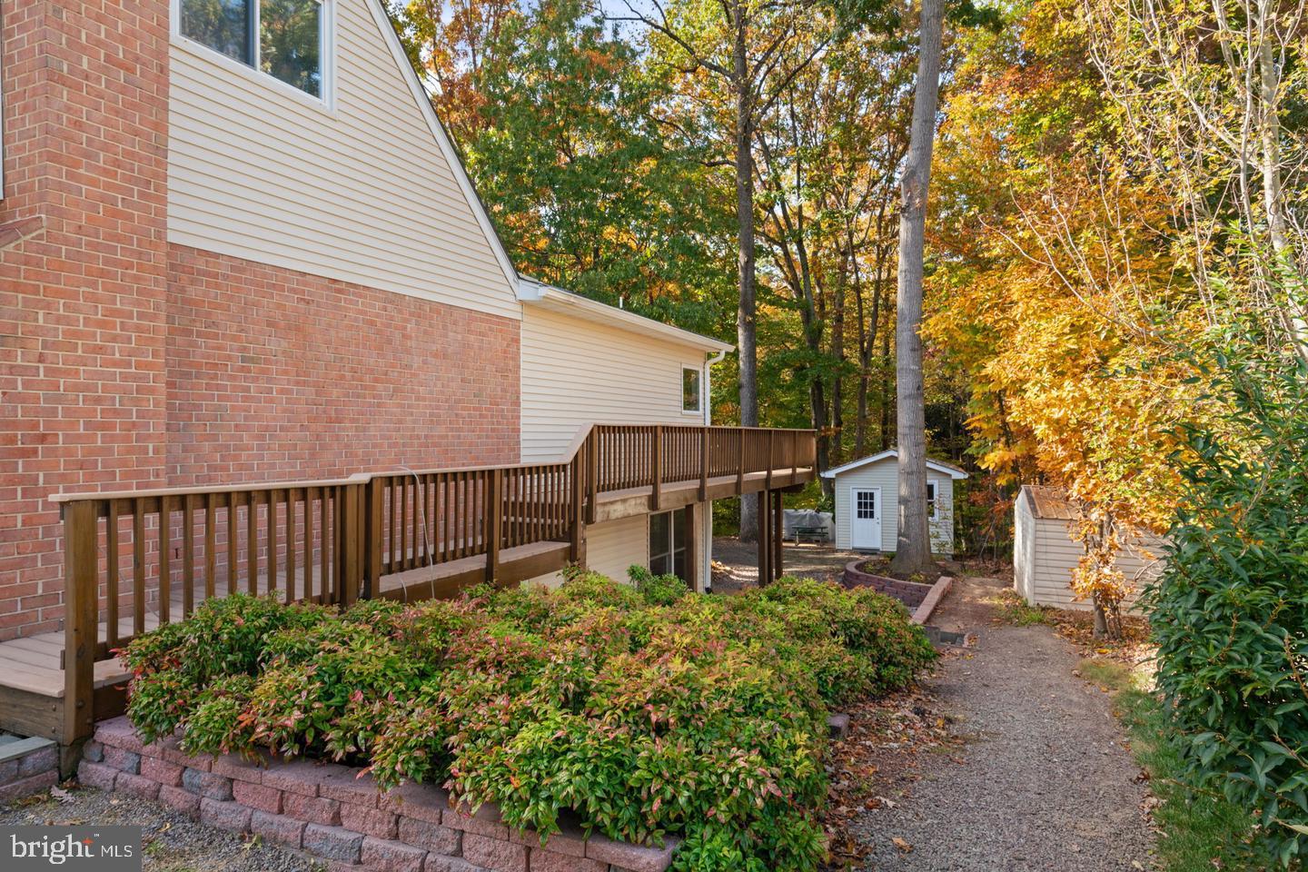 WEST SPRINGFIELD VILLAGE - Residential Lease