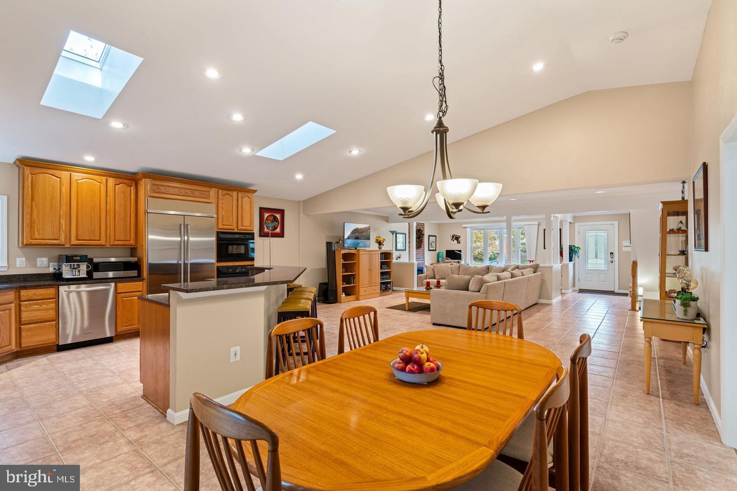 WEST SPRINGFIELD VILLAGE - Residential Lease