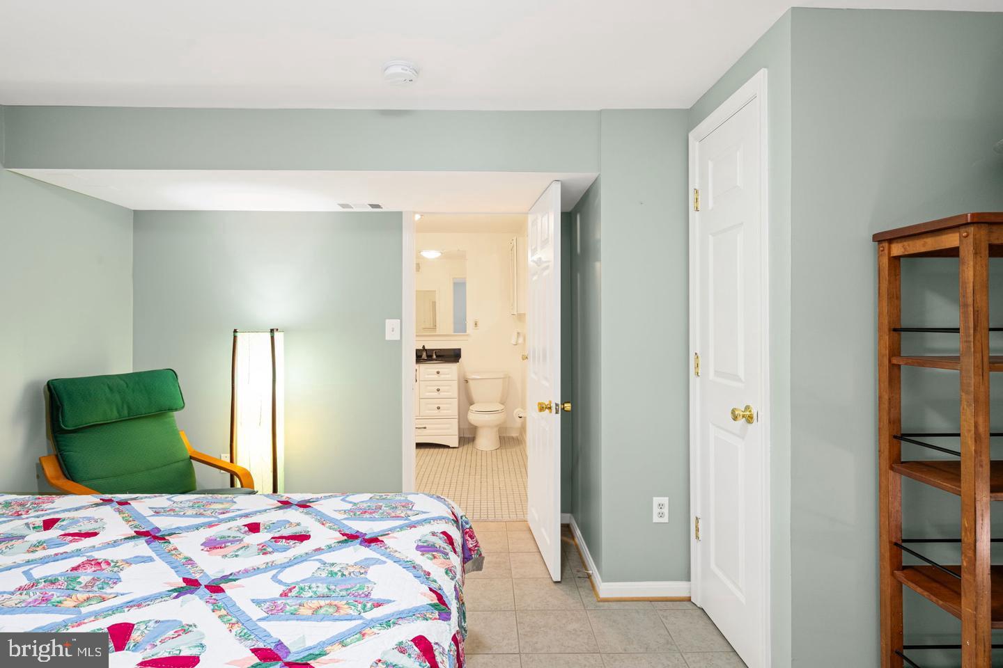 WEST SPRINGFIELD VILLAGE - Residential Lease