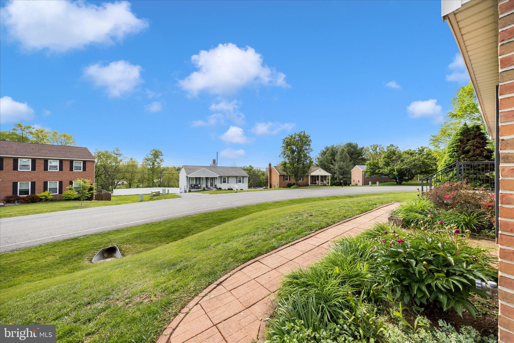POTOMAC MANOR - Residential