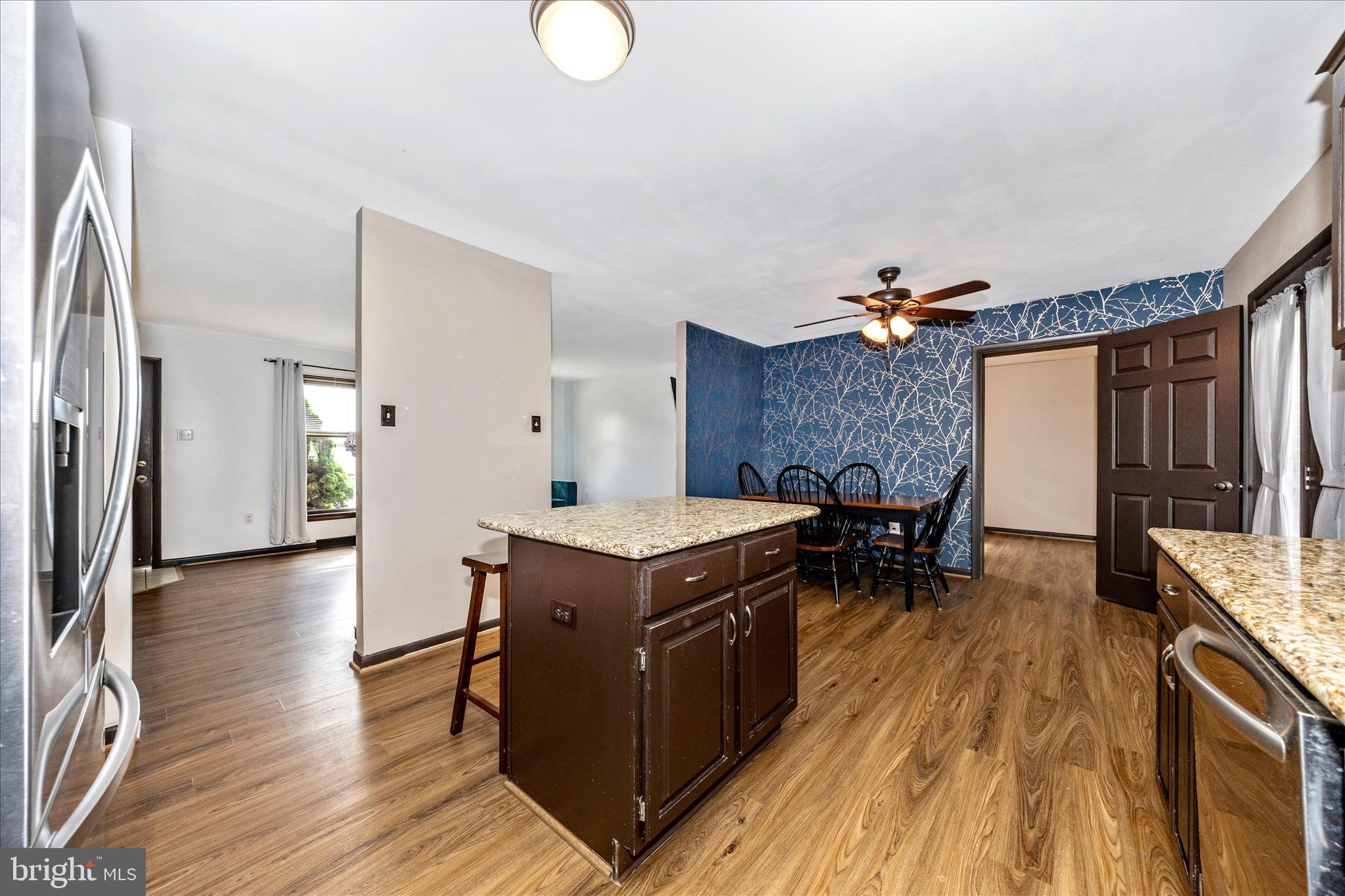 POTOMAC MANOR - Residential