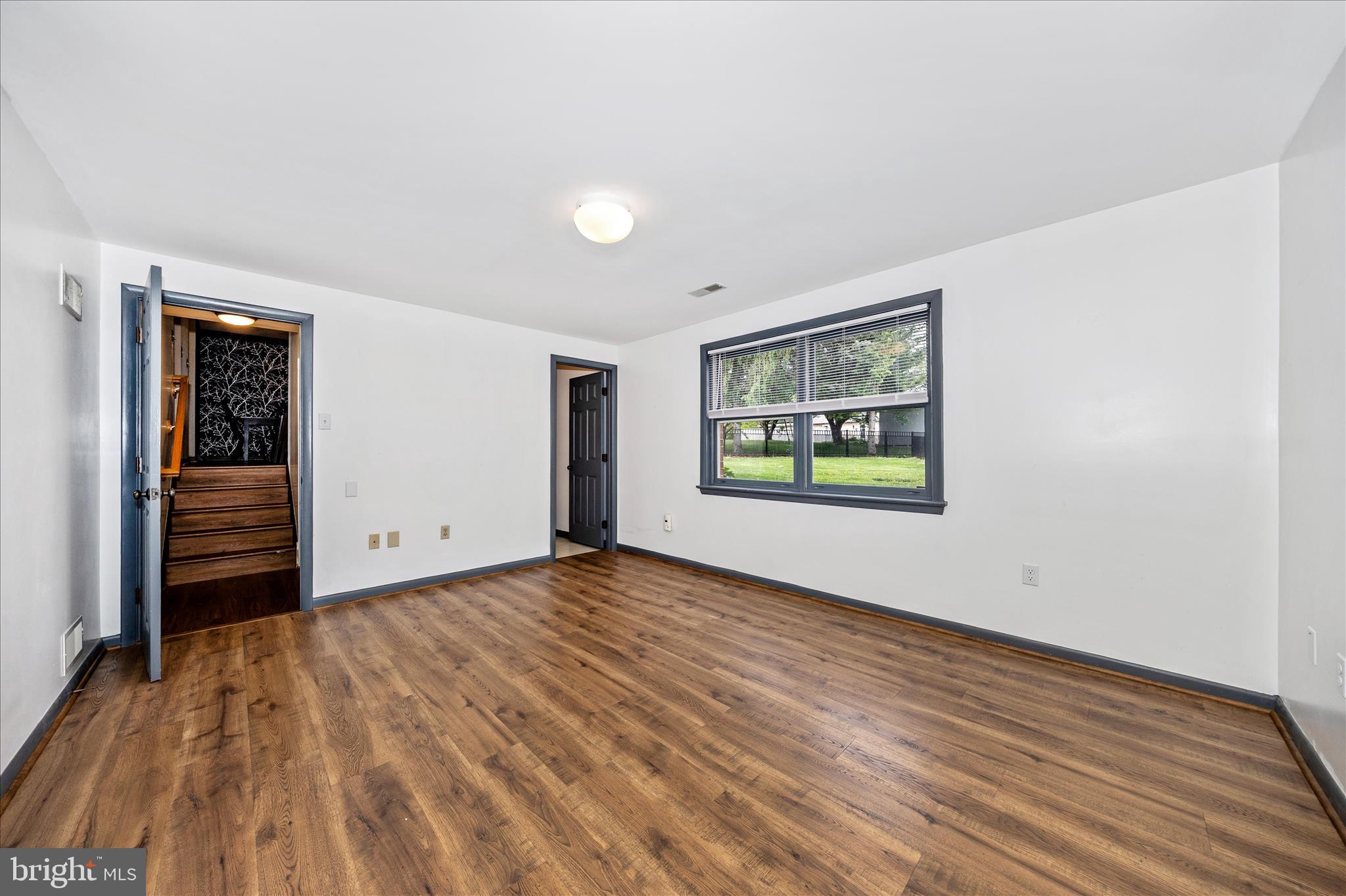 POTOMAC MANOR - Residential