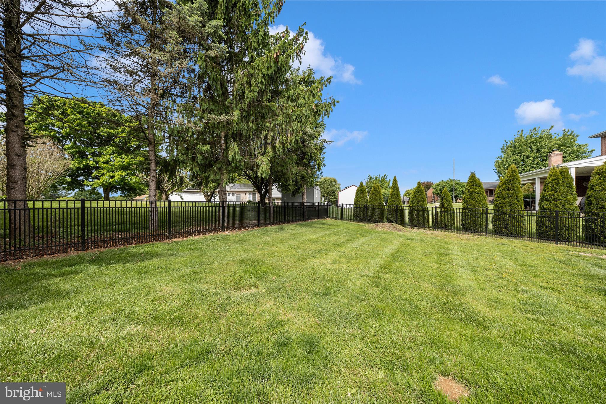 POTOMAC MANOR - Residential