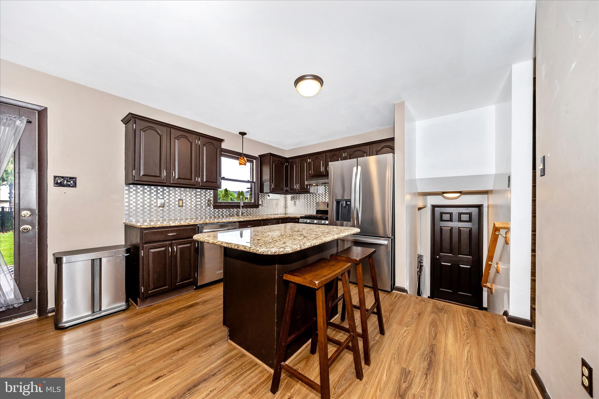 POTOMAC MANOR - Residential
