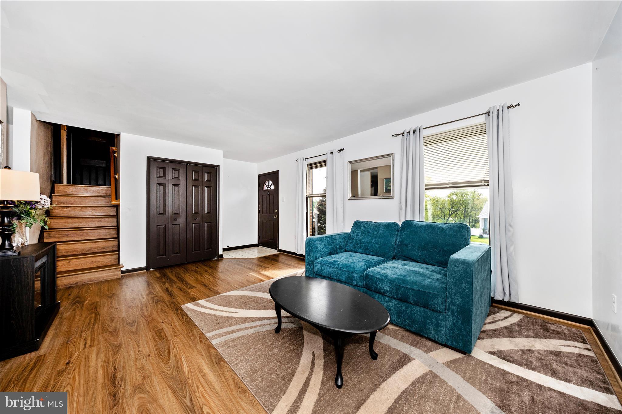 POTOMAC MANOR - Residential