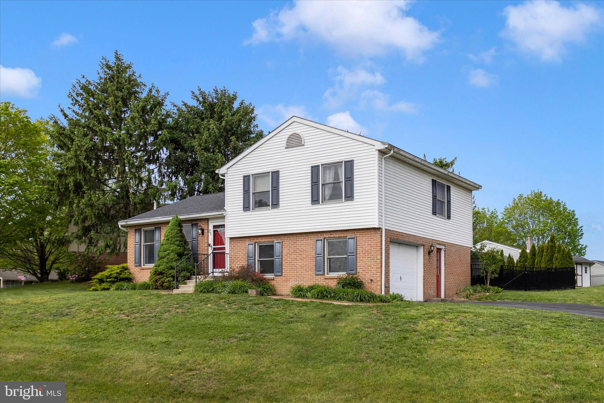 POTOMAC MANOR - Residential