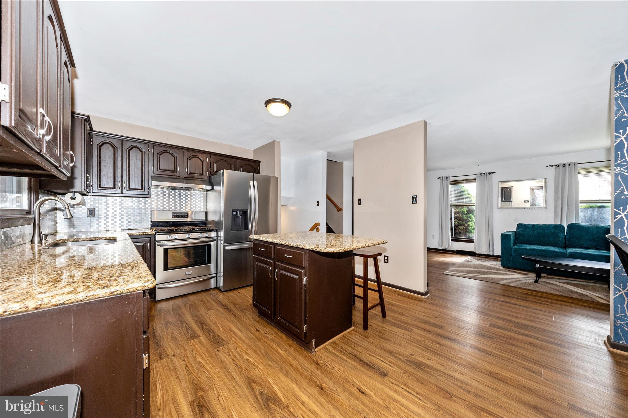 POTOMAC MANOR - Residential