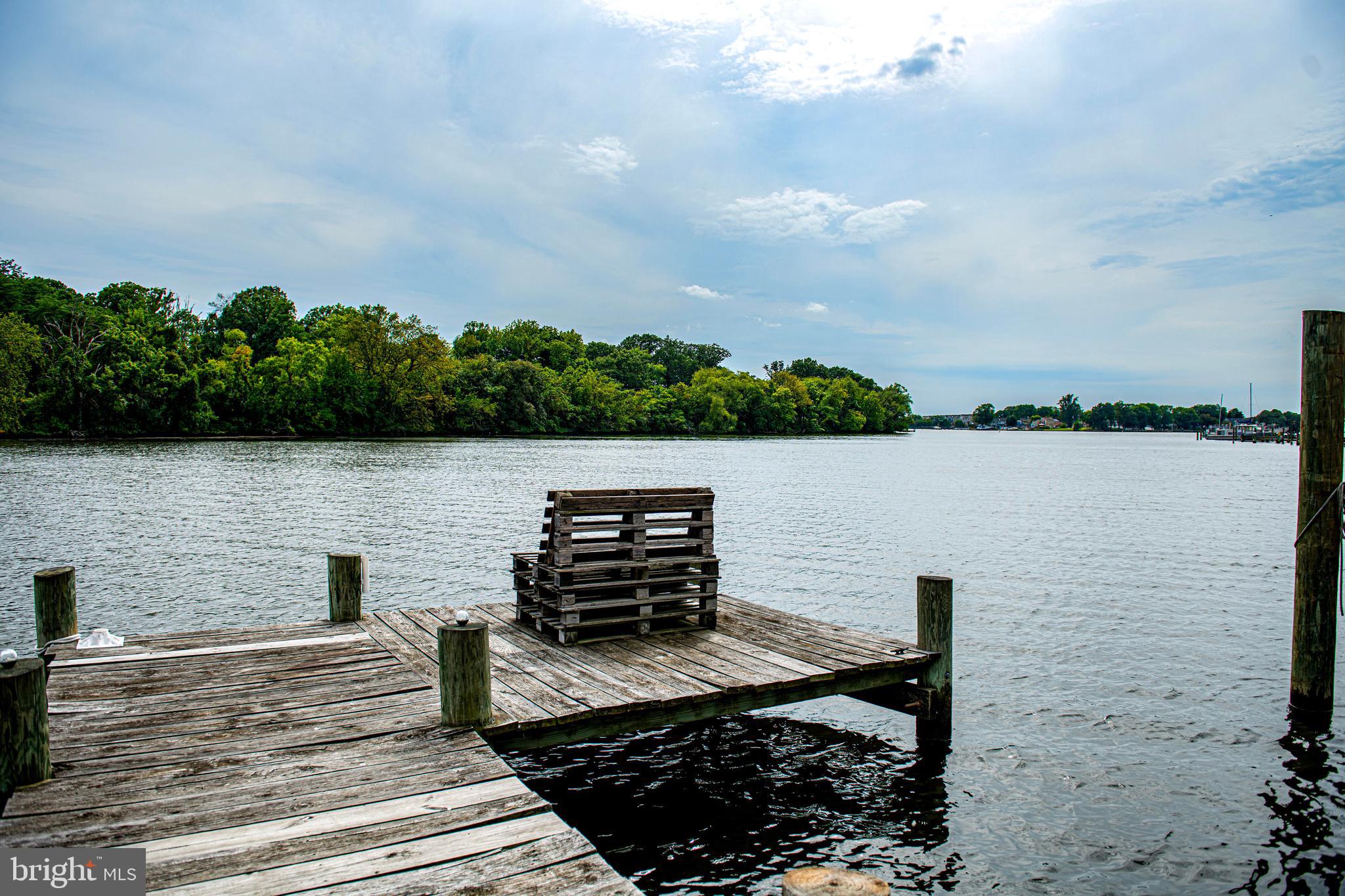 PERRY POINT - Residential