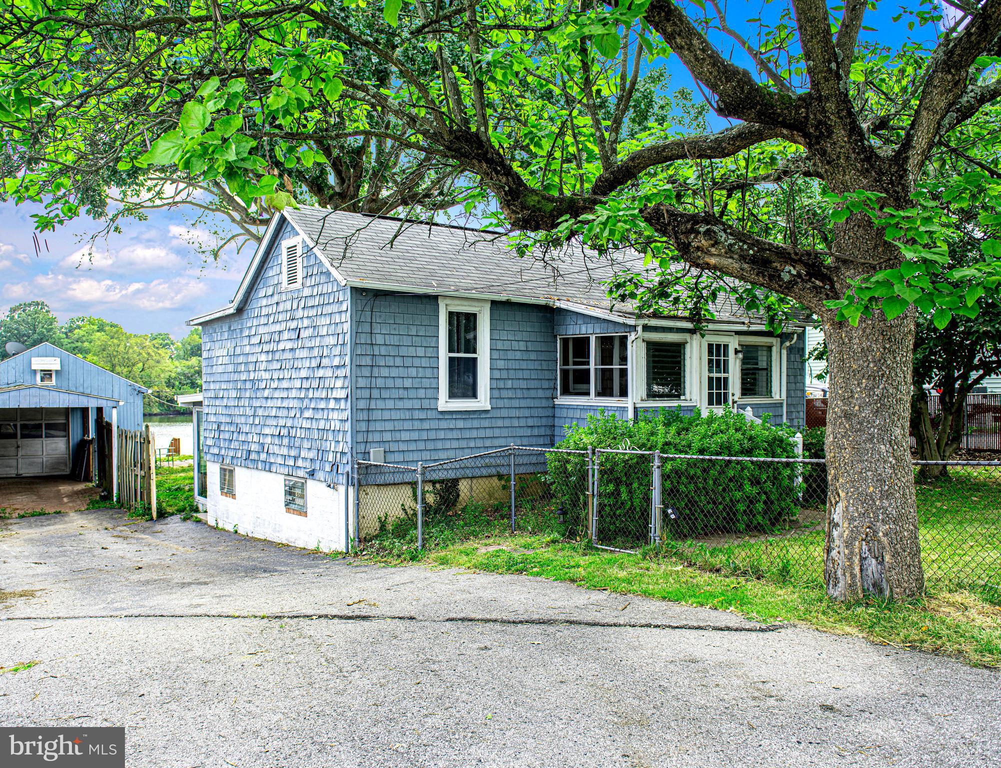 PERRY POINT - Residential