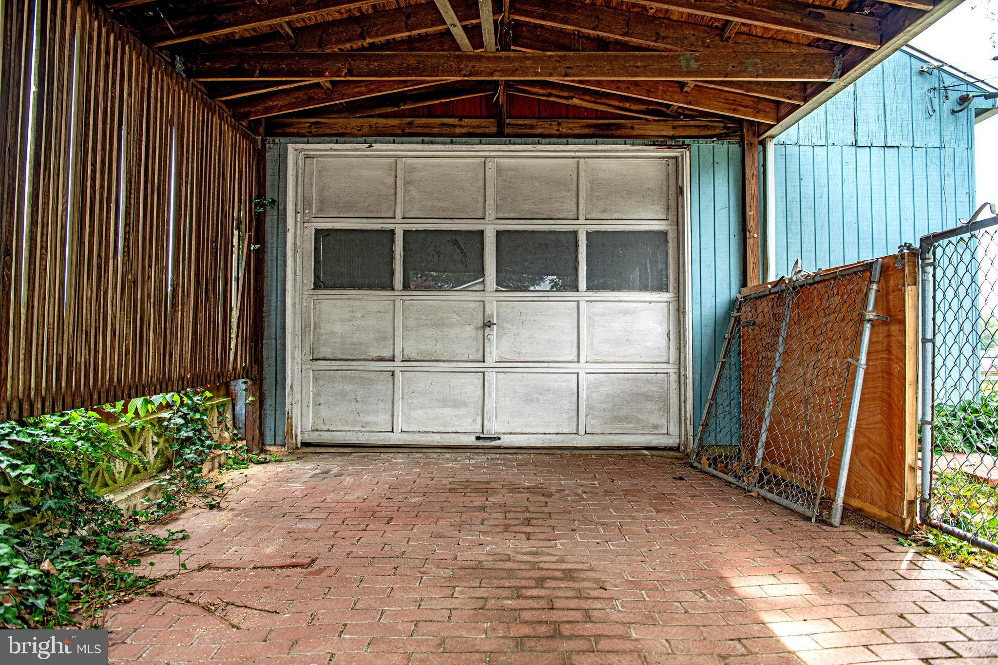 PERRY POINT - Residential