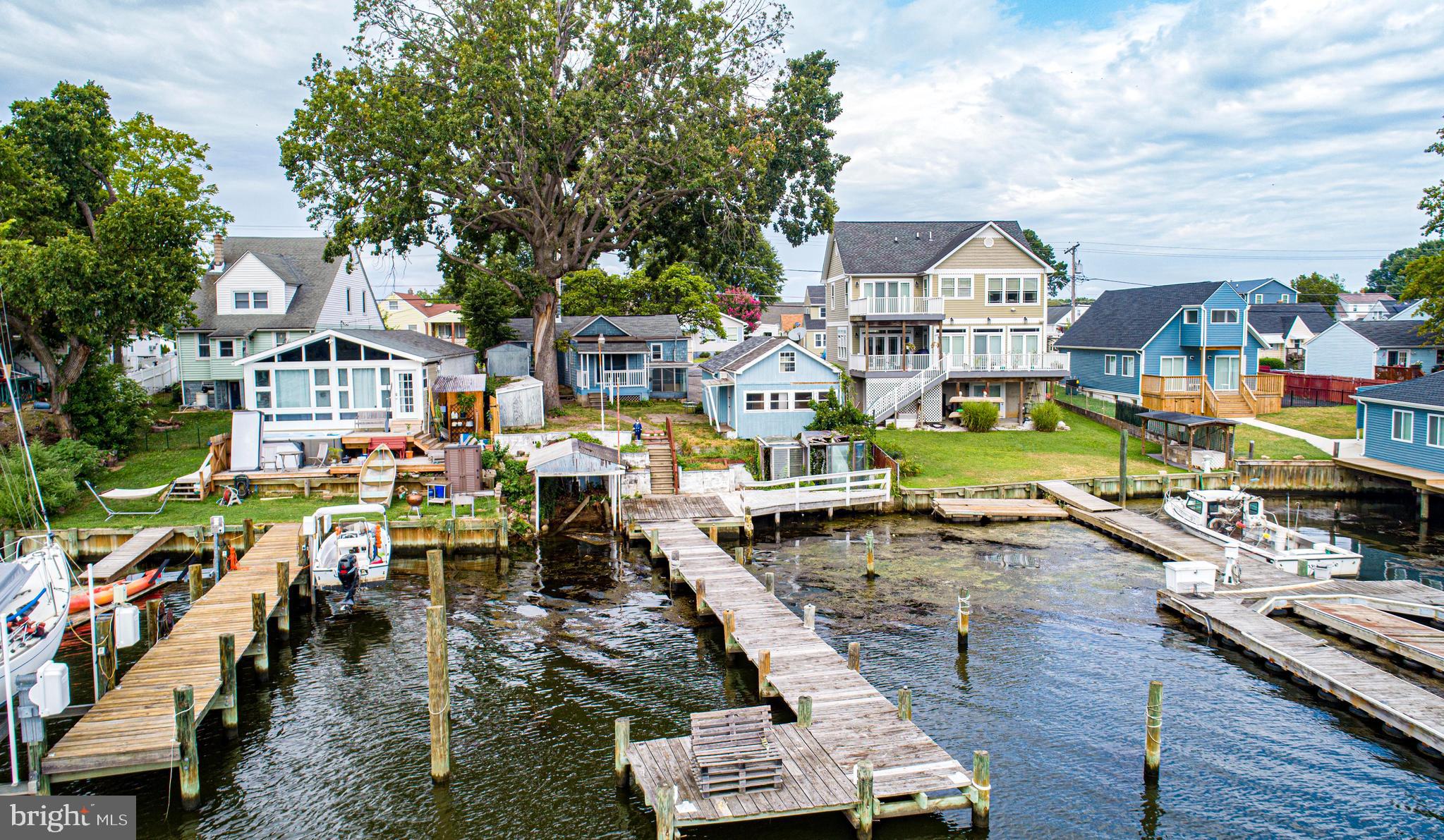 PERRY POINT - Residential