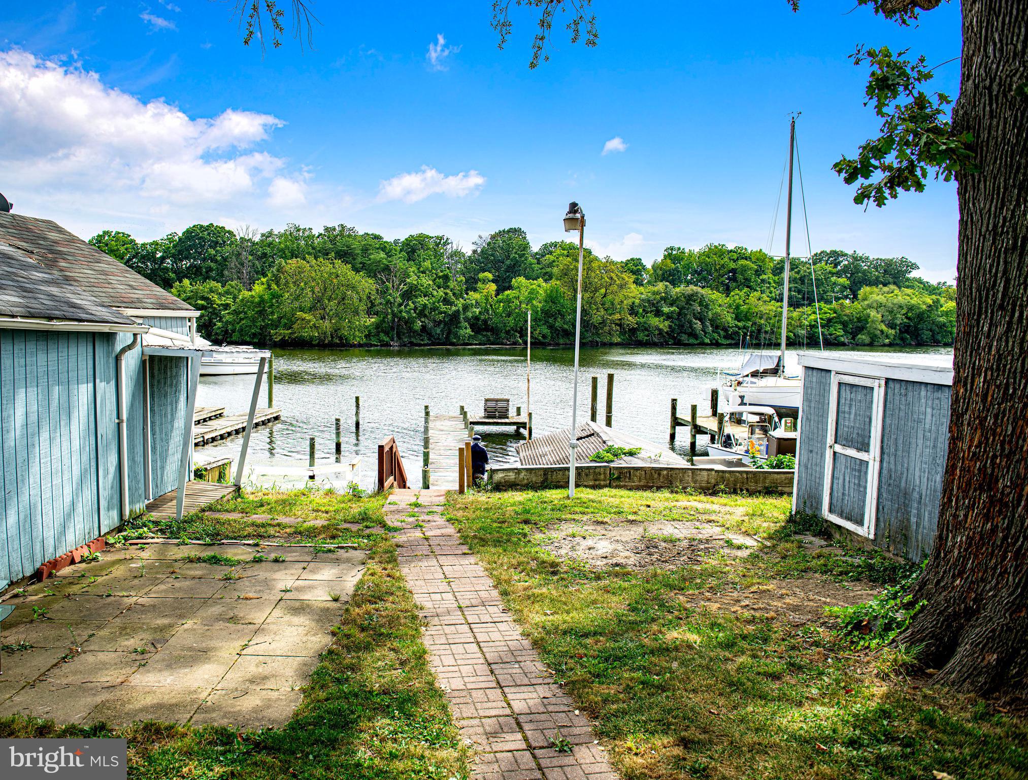 PERRY POINT - Residential