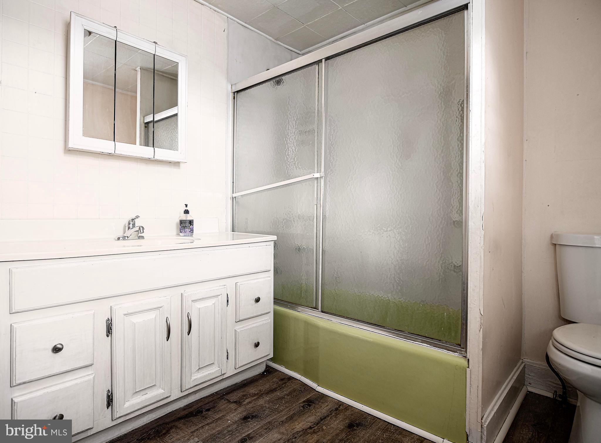 PERRY POINT - Residential