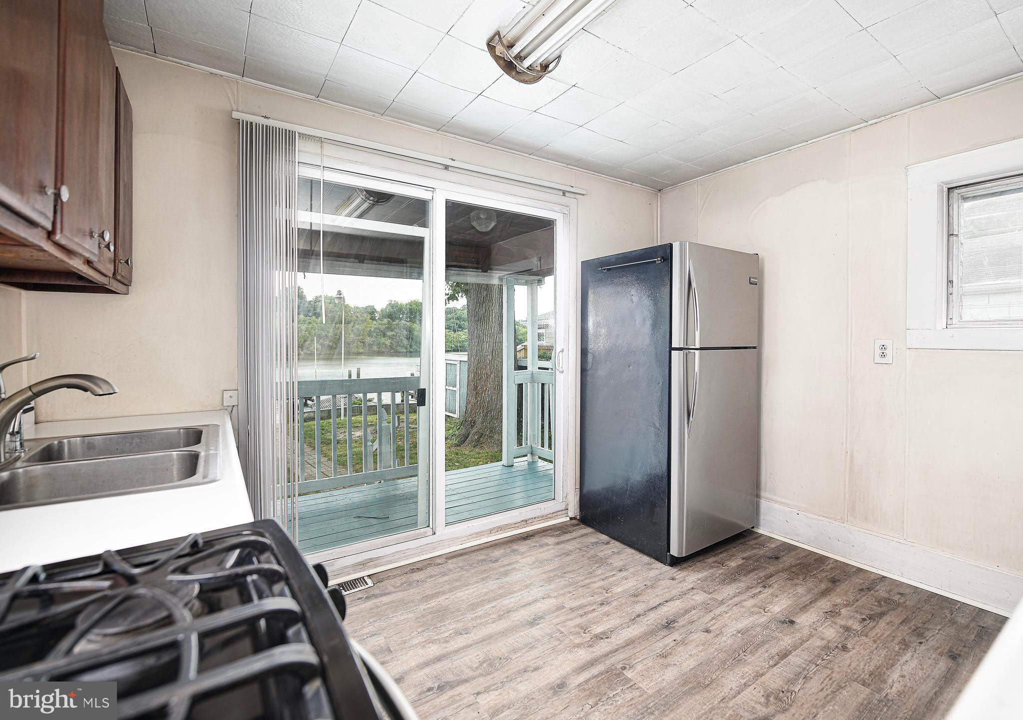 PERRY POINT - Residential