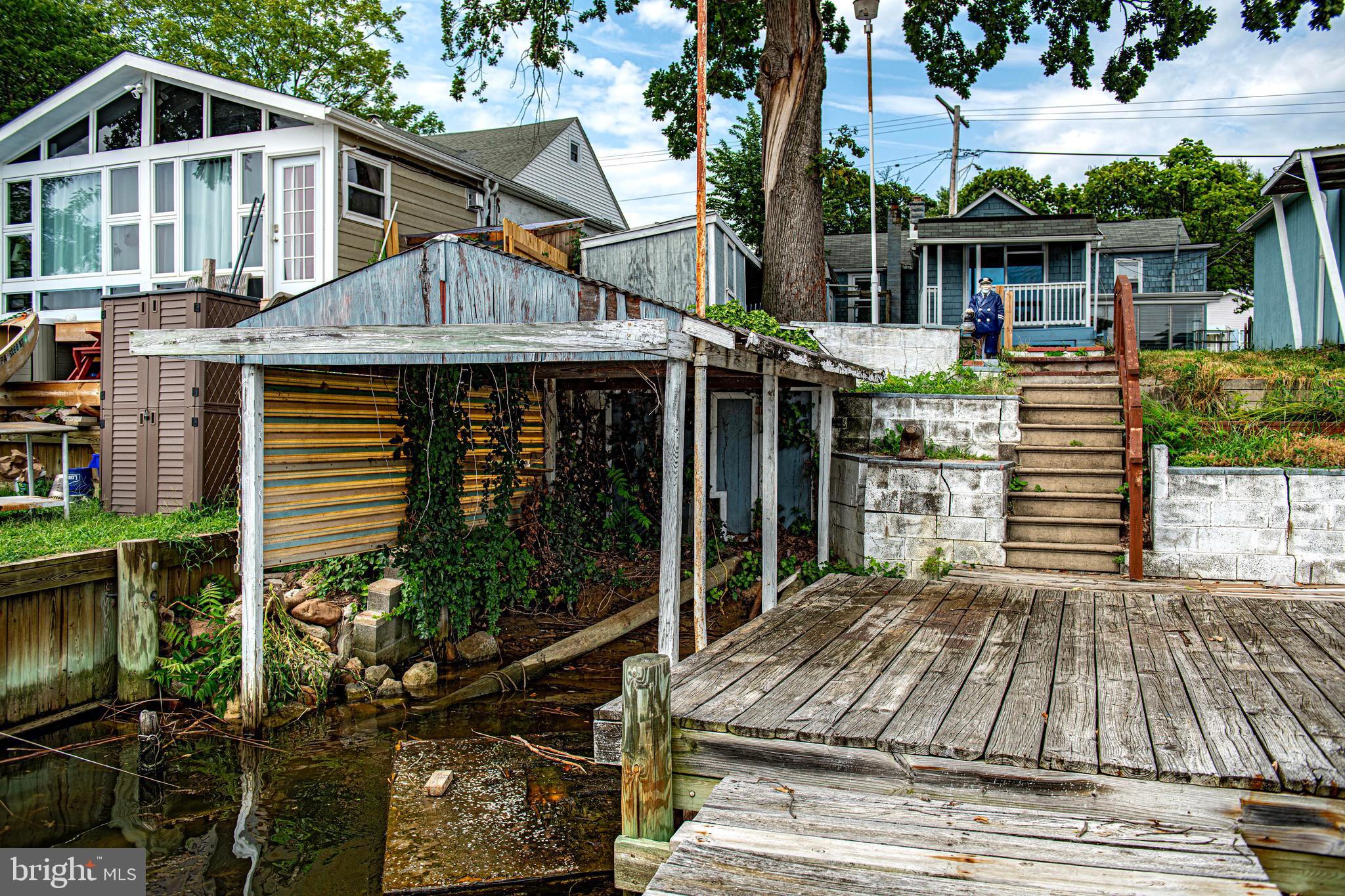 PERRY POINT - Residential