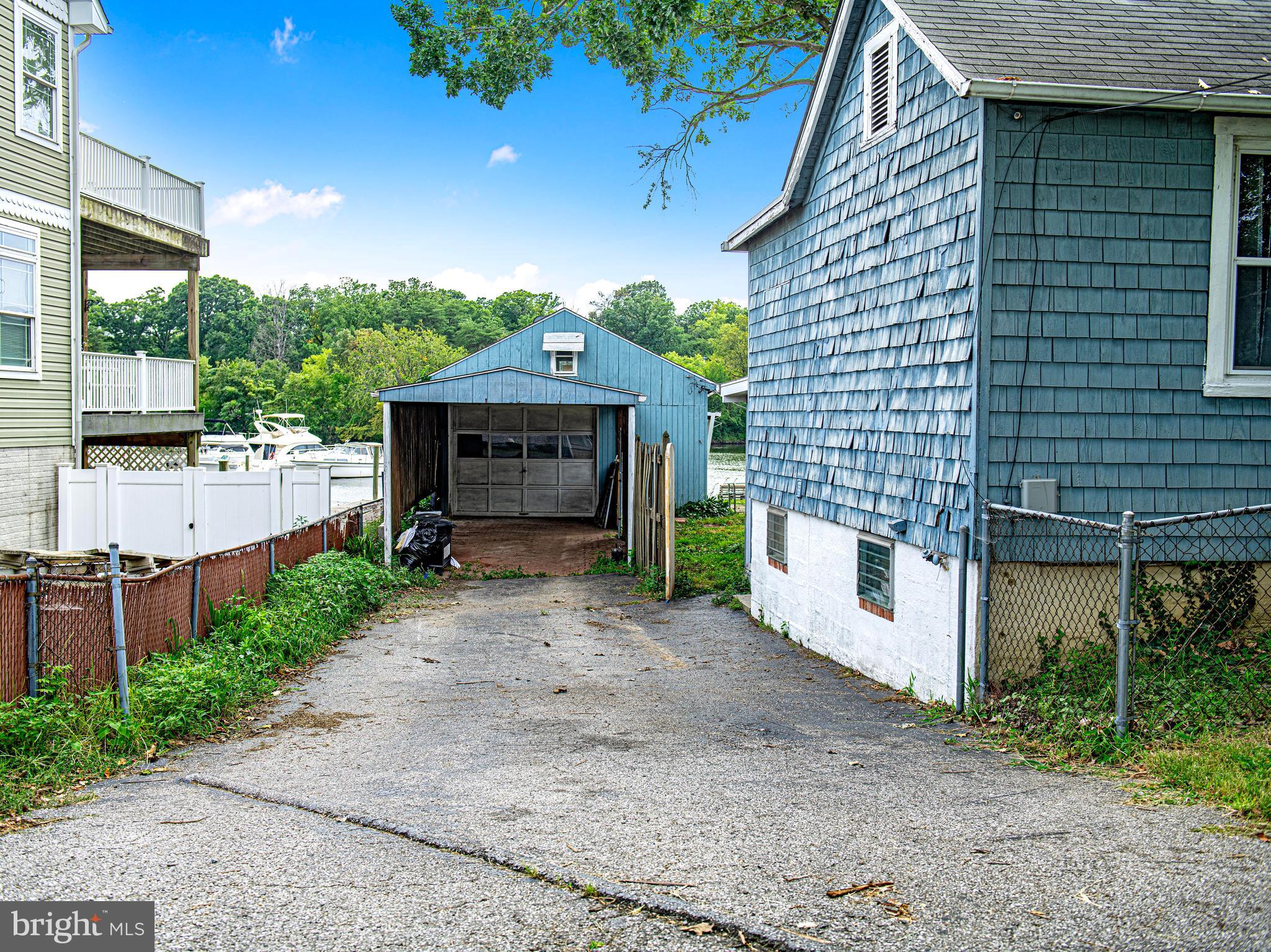 PERRY POINT - Residential