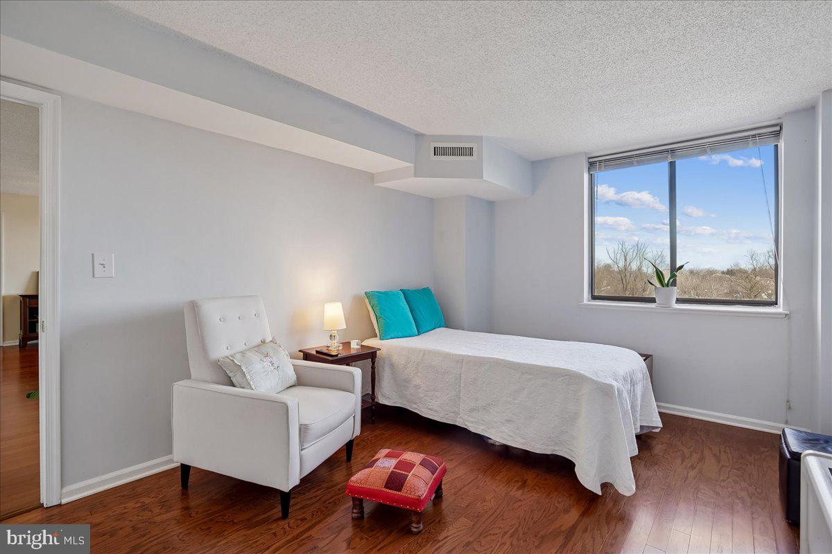 RENAISSANCE AT TYSONS - Residential