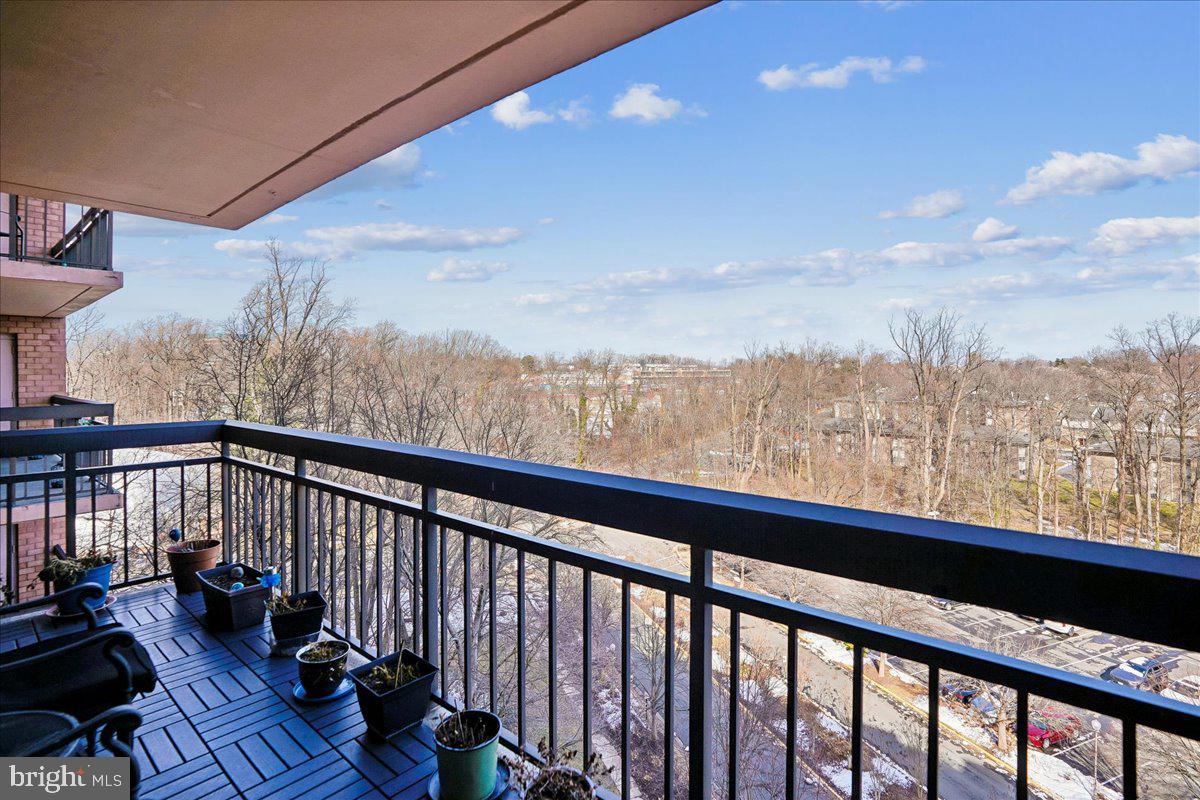 RENAISSANCE AT TYSONS - Residential