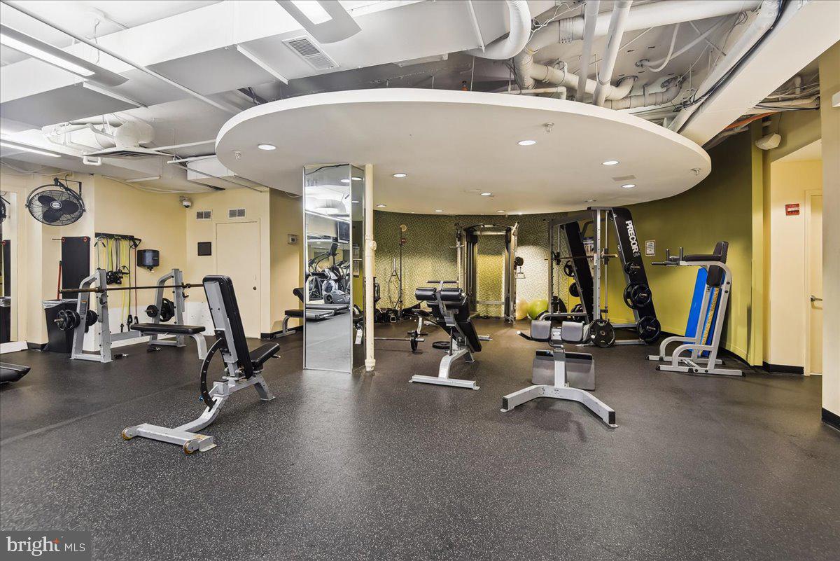 RENAISSANCE AT TYSONS - Residential