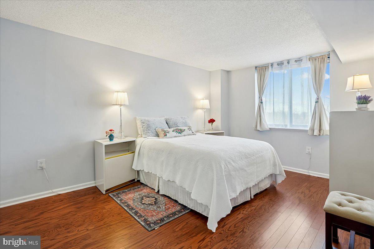 RENAISSANCE AT TYSONS - Residential