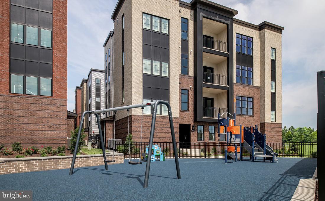 METRO WALK AT MOOREFIELD STATION - Residential