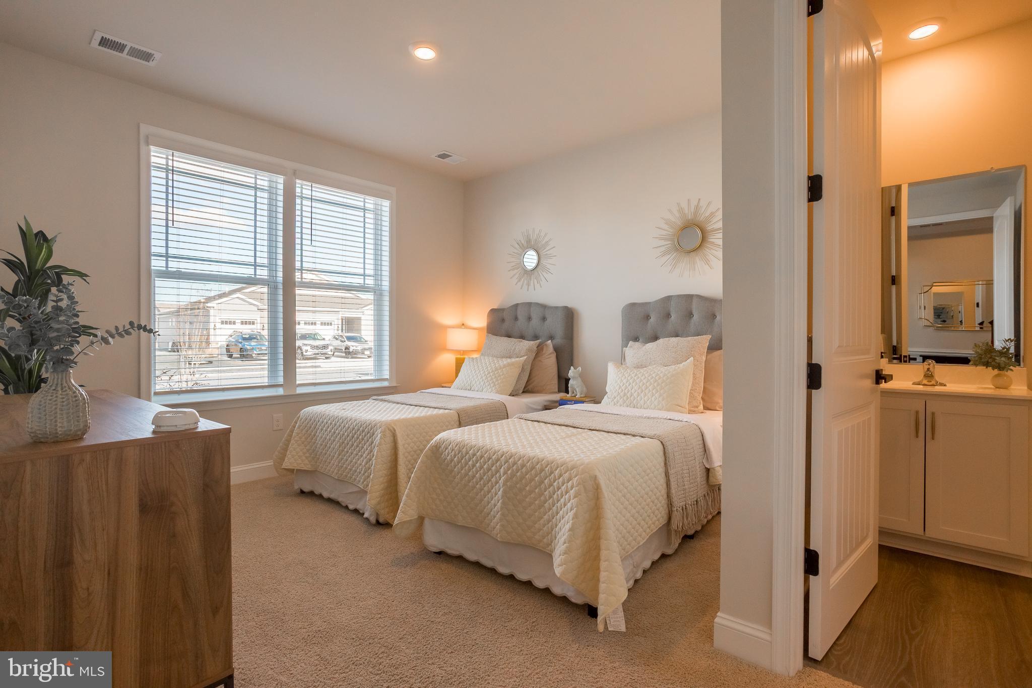 WOODFIELD PRESERVE - Residential