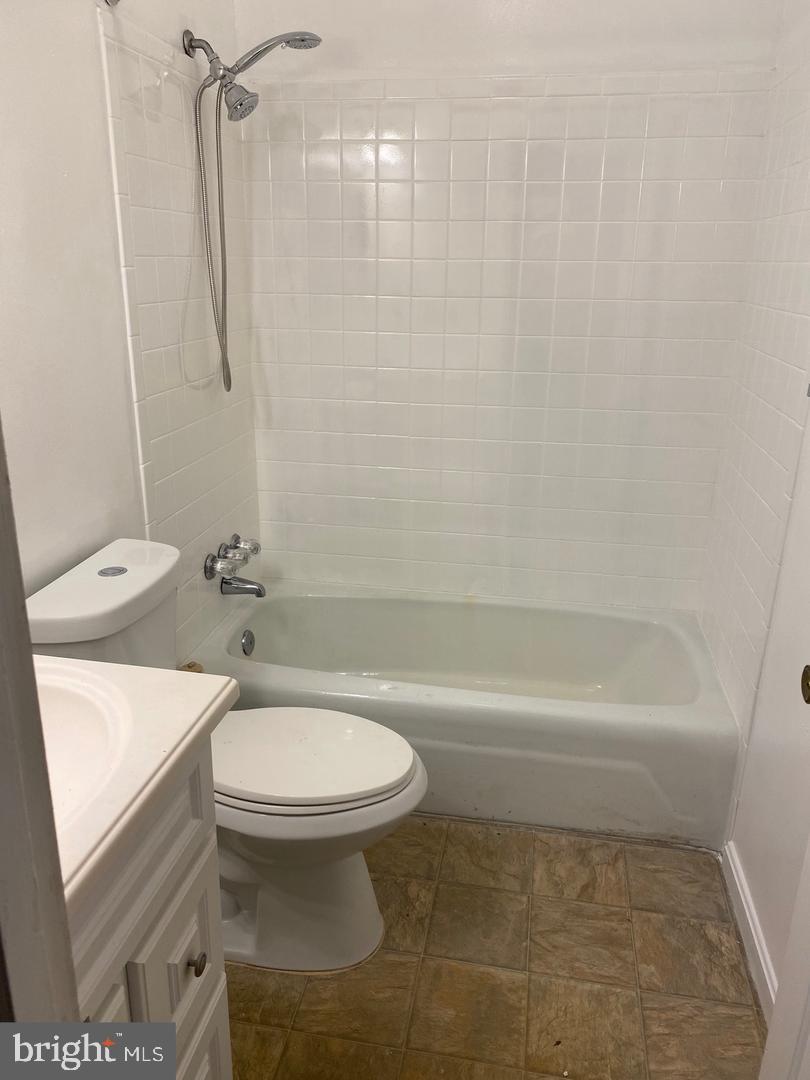 SPRING VALLEY - Residential Lease