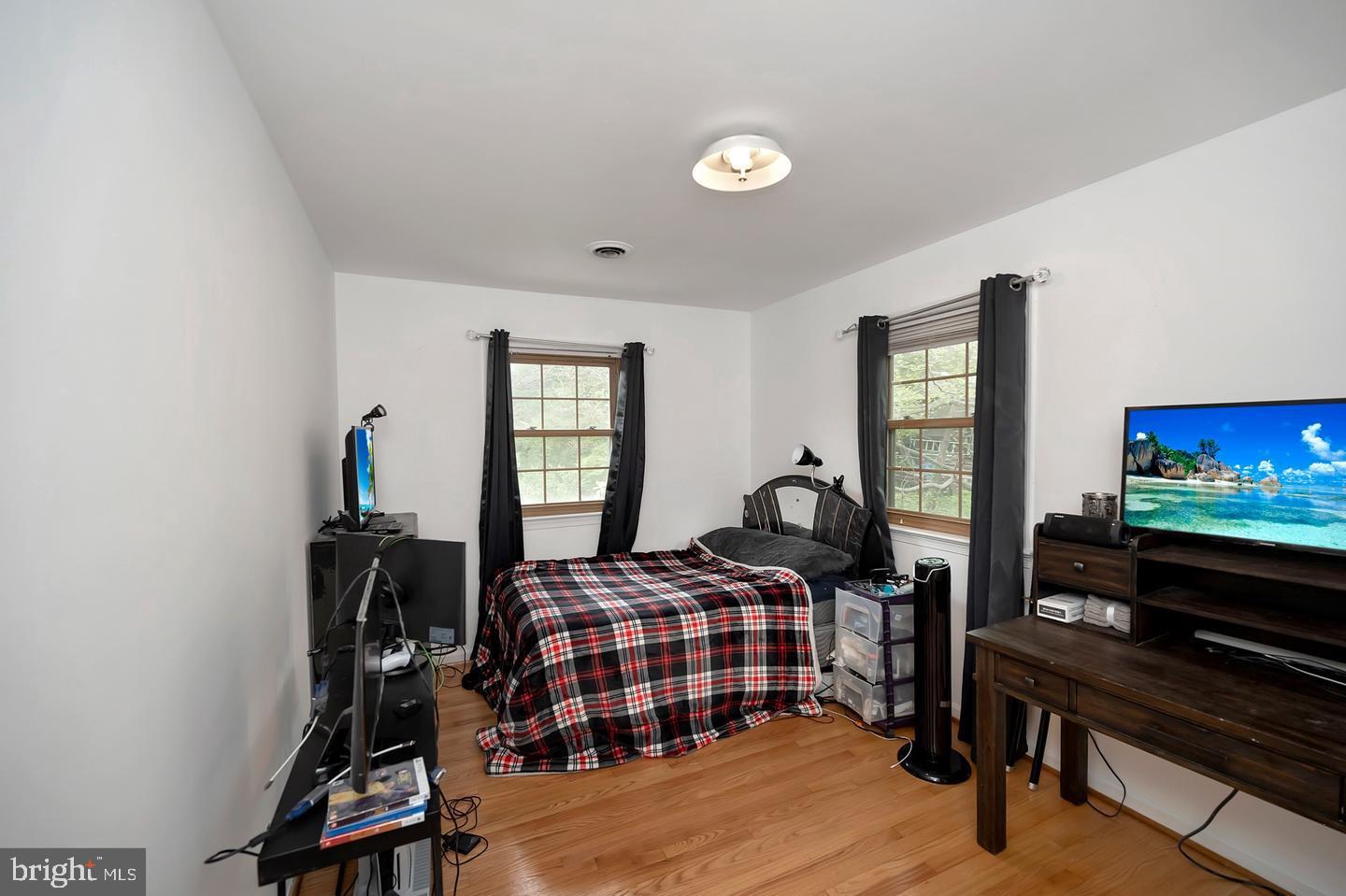 SPRING VALLEY - Residential Lease