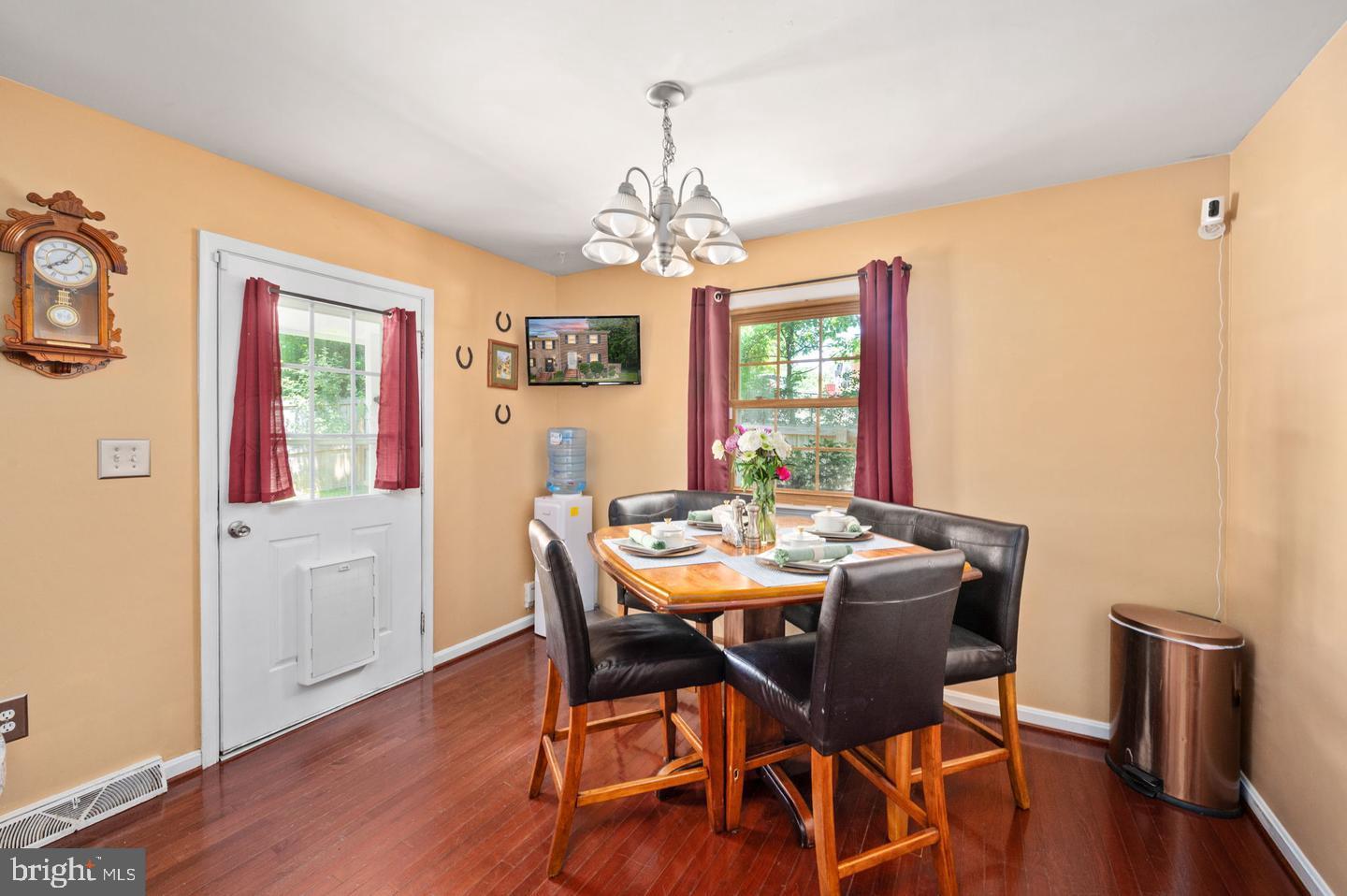 SPRING VALLEY - Residential Lease