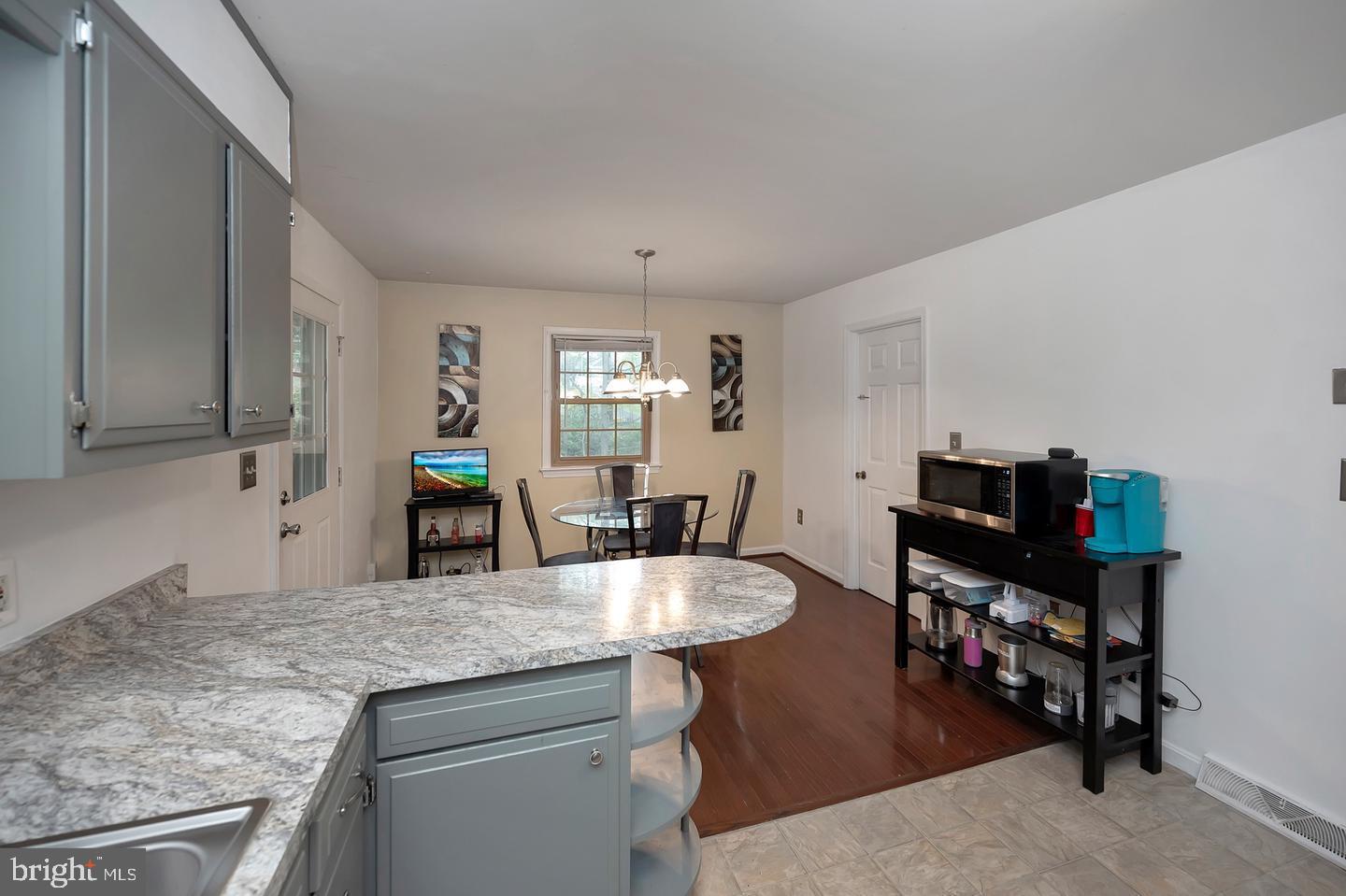 SPRING VALLEY - Residential Lease