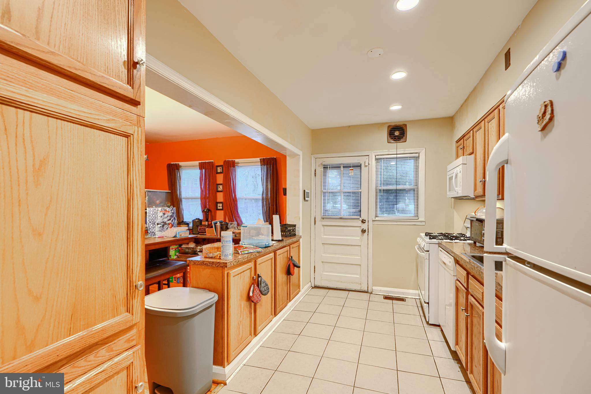 CHINQUAPIN PARK - Residential