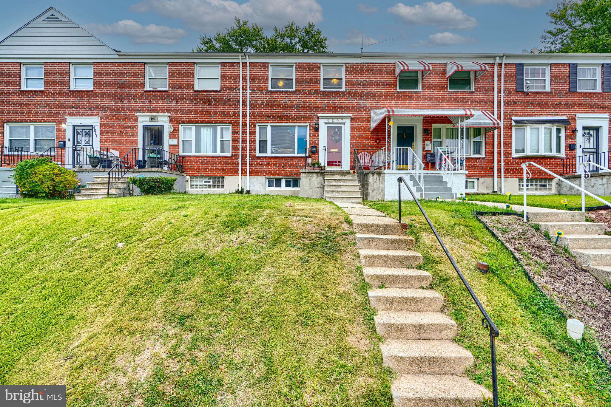 CHINQUAPIN PARK - Residential