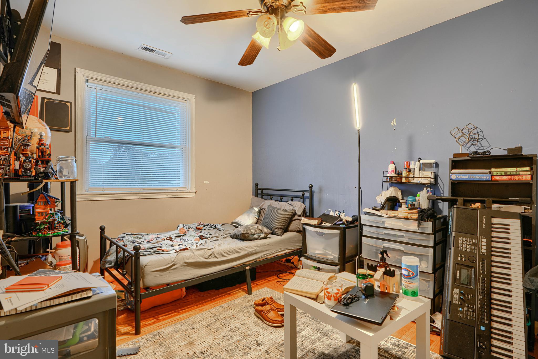 CHINQUAPIN PARK - Residential