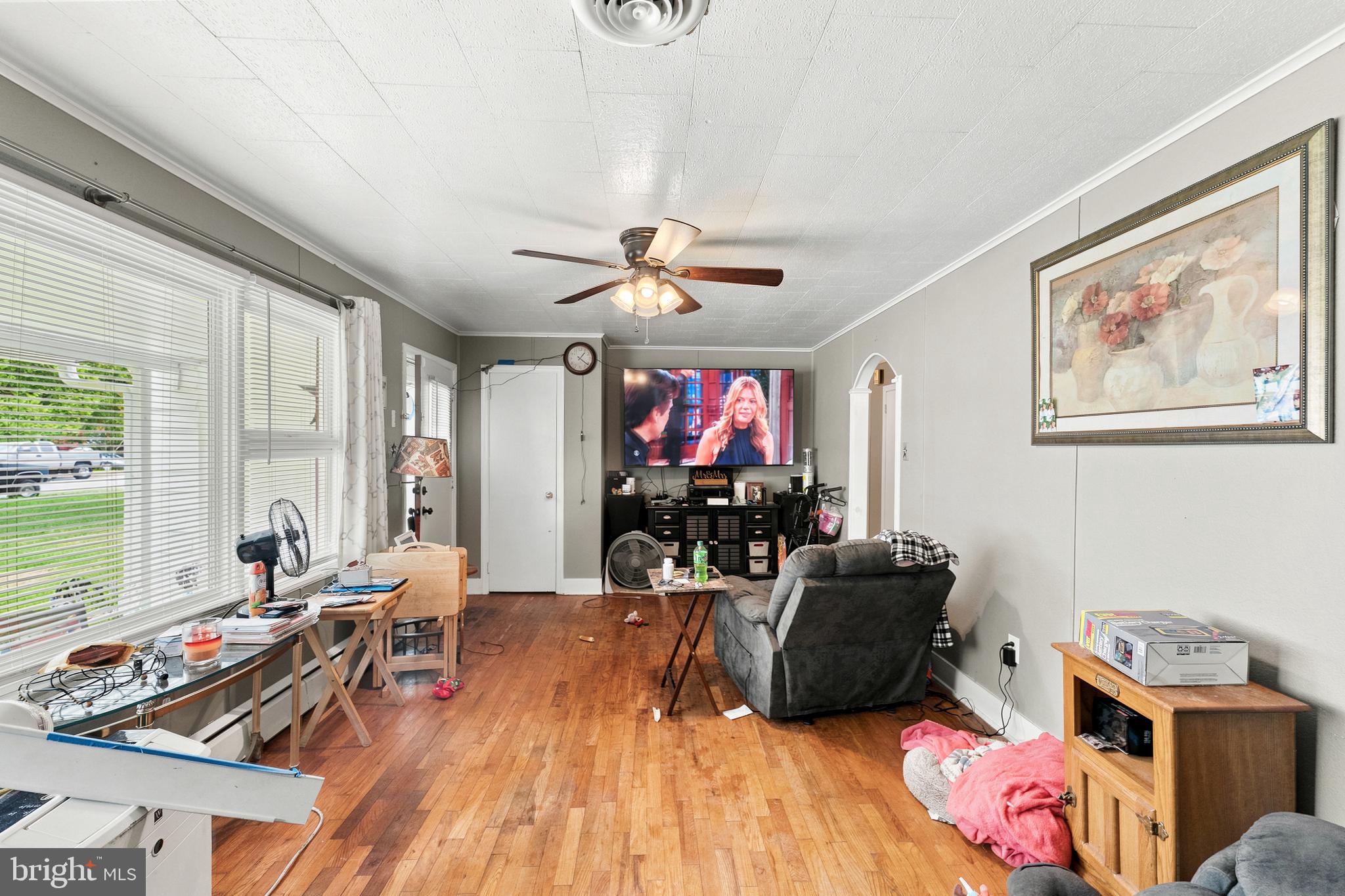 306 SUNRISE AVENUE