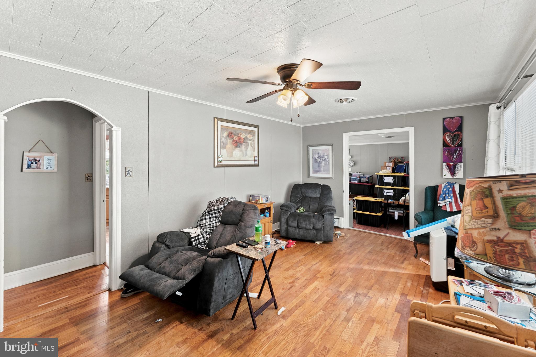 306 SUNRISE AVENUE