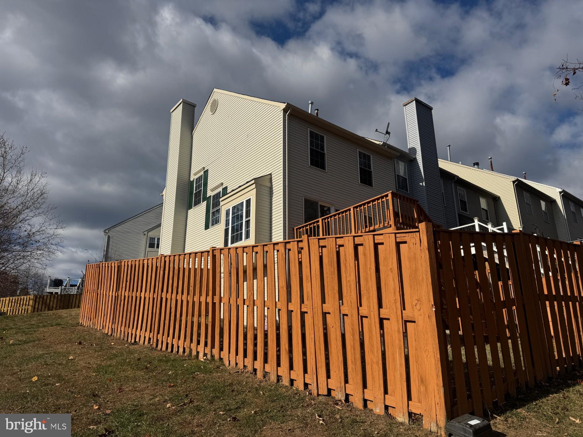 ROLLING BROOK - Residential Lease