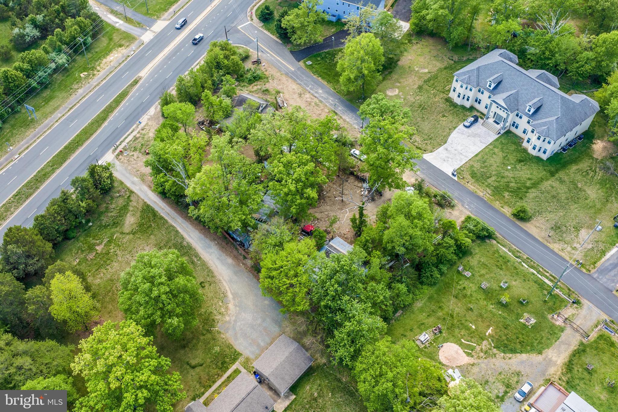 BRADDOCK ROAD - Land