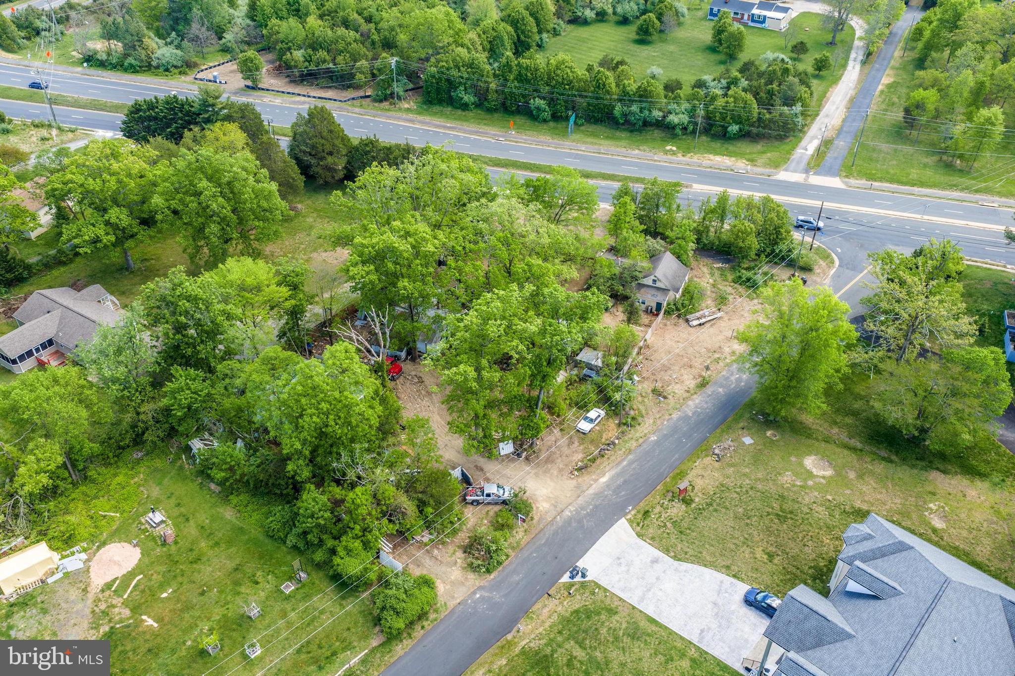 BRADDOCK ROAD - Land