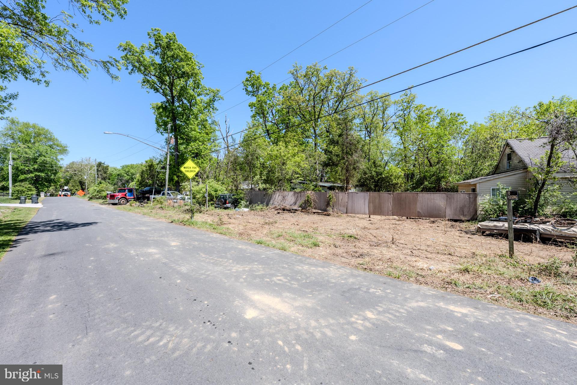 BRADDOCK ROAD - Land