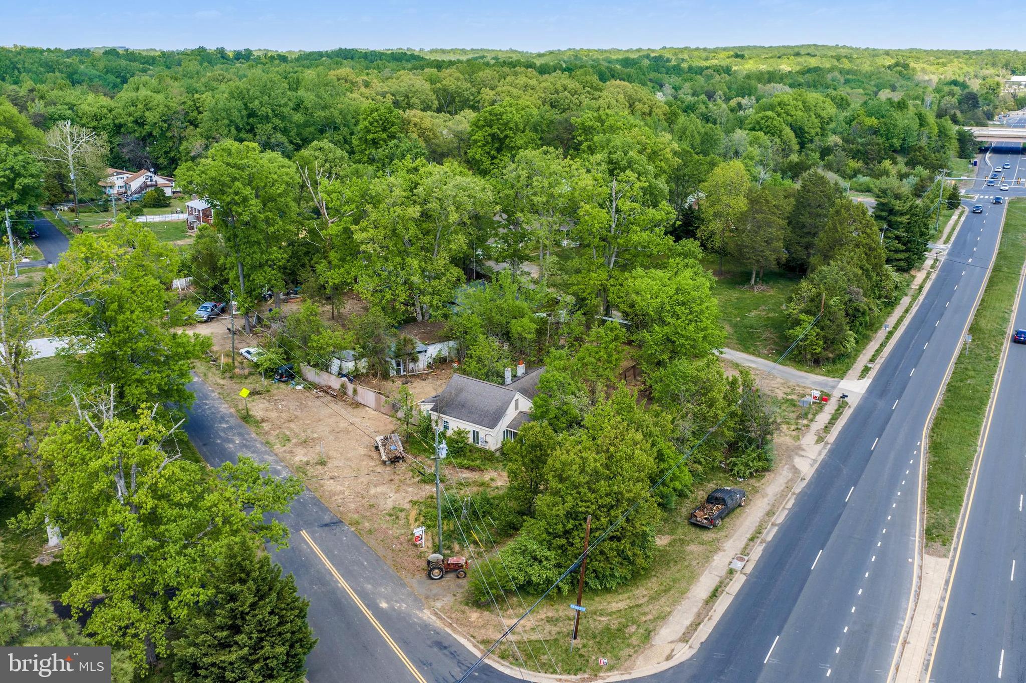 BRADDOCK ROAD - Land