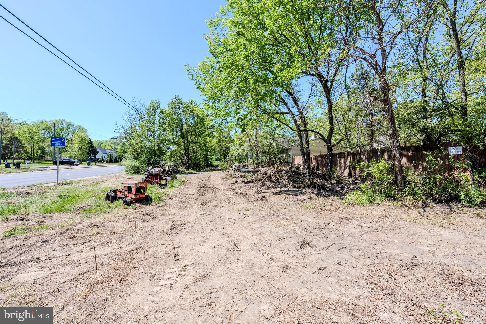 BRADDOCK ROAD - Land
