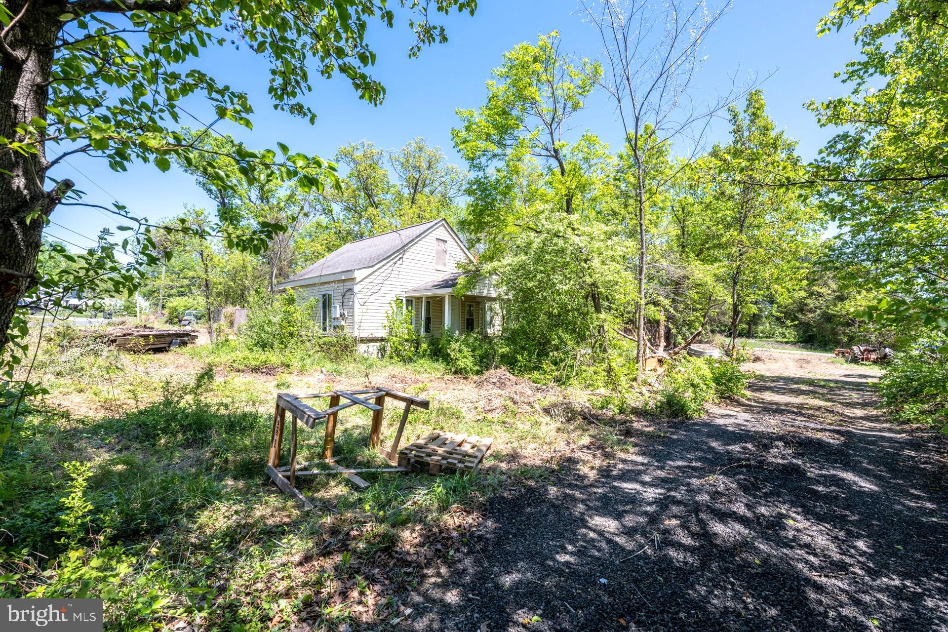 BRADDOCK ROAD - Land