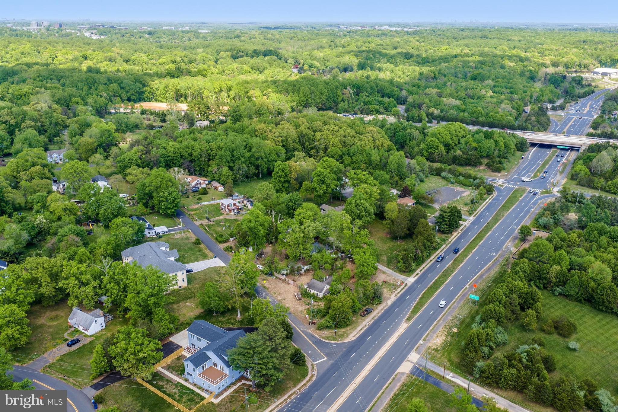 BRADDOCK ROAD - Land