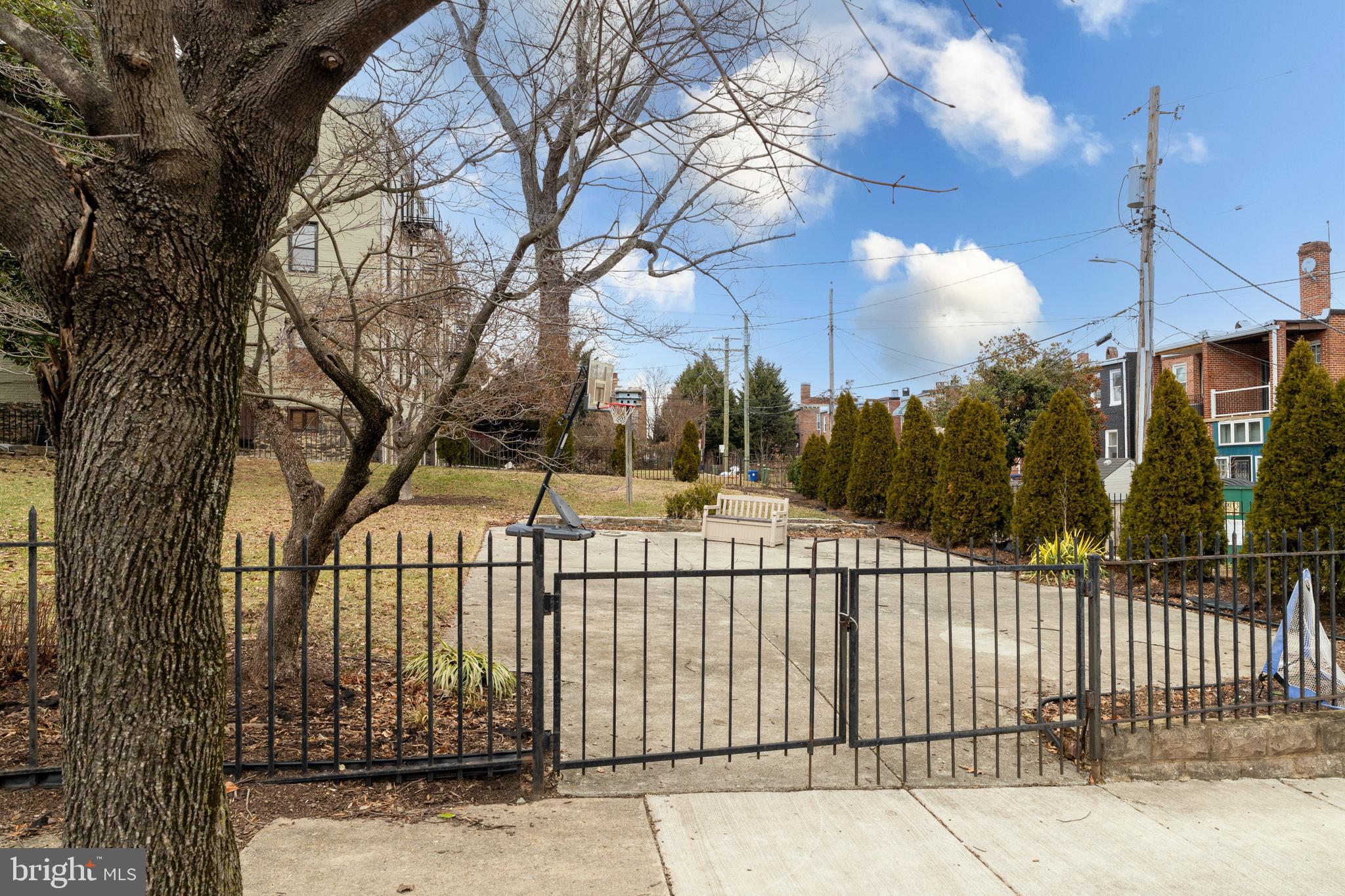 RESERVOIR HILL - Residential