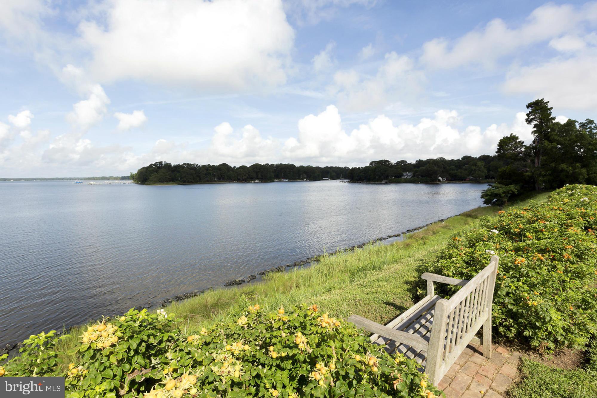 CROSS MANOR - Residential