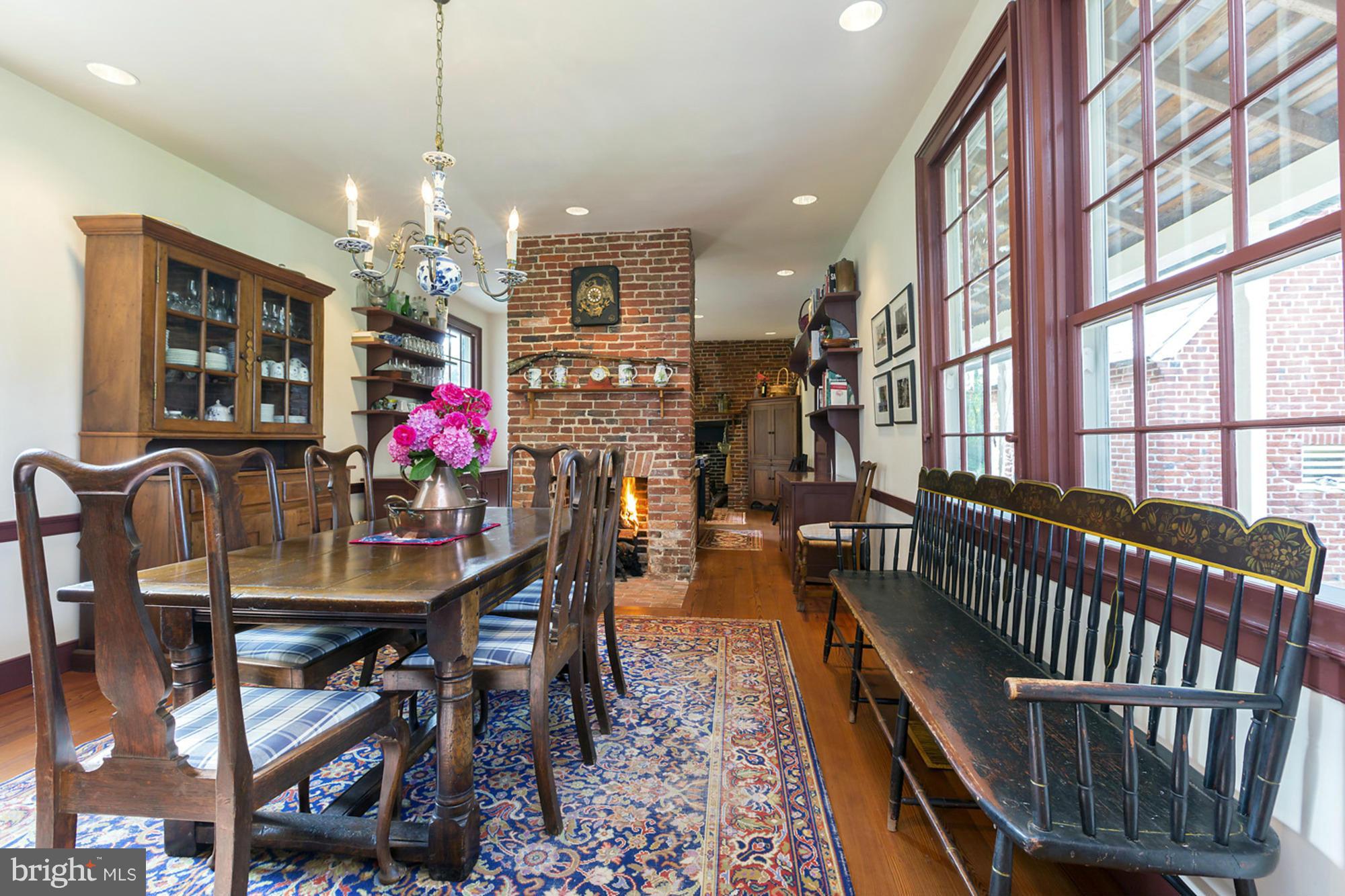 CROSS MANOR - Residential