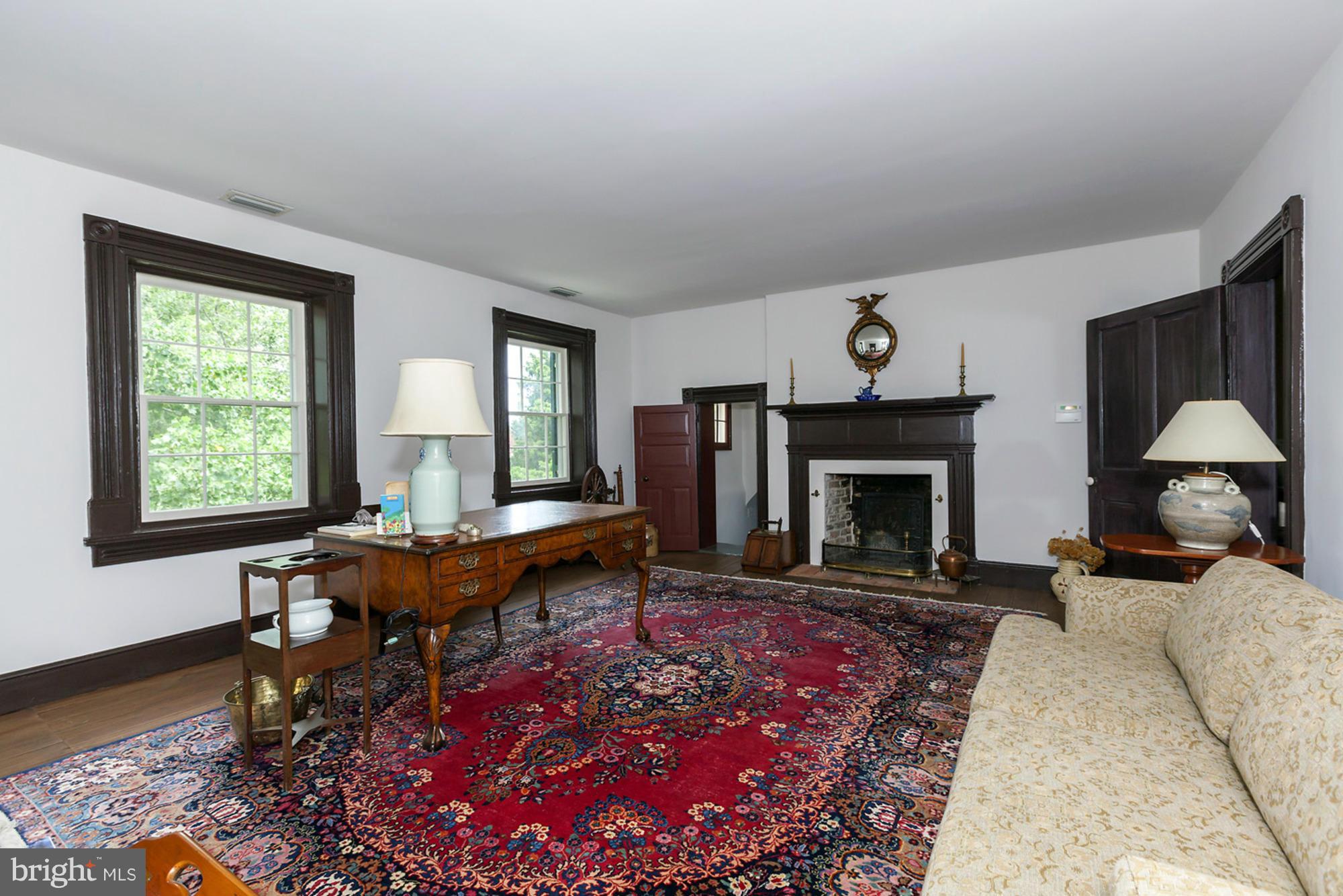 CROSS MANOR - Residential